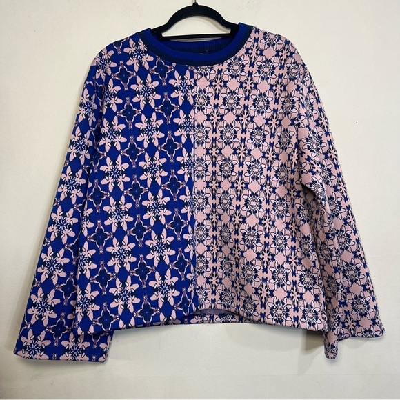 H&M Tops - H&M Blue and White Asymmetrical Boxy